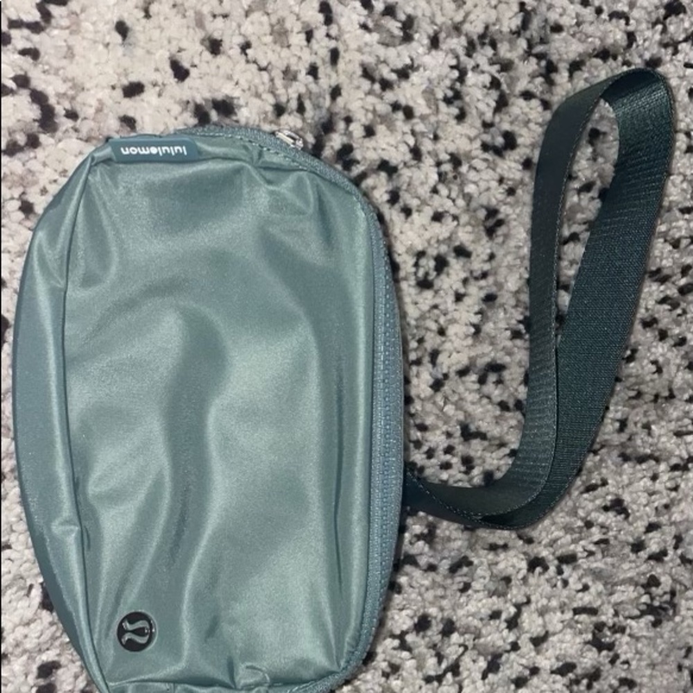 Tidewater Teal Lululemon Everywhere Belt Bag
